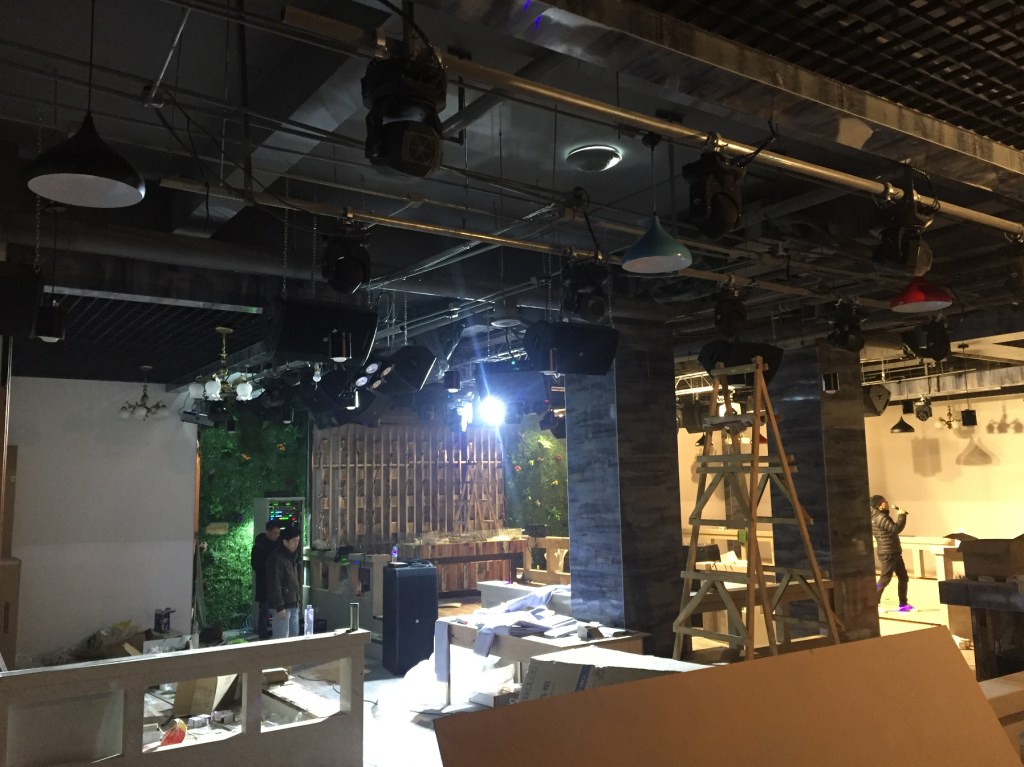 芭提雅酒吧插圖1