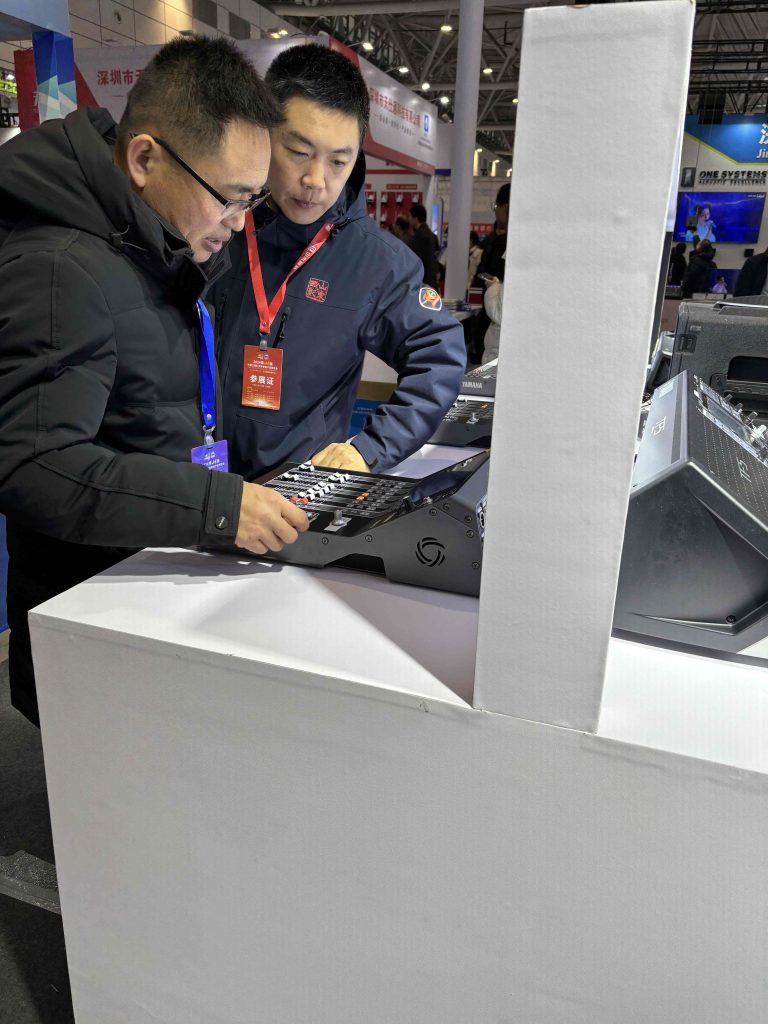 山東酷影參加 2024 第23屆中國(濟(jì)南)數(shù)字安防產(chǎn)業(yè)博覽會(huì)插圖11