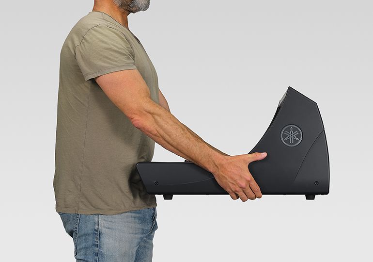 Yamaha Digital Mixing Console DM7: 結(jié)構(gòu)緊湊且重量輕，便于安裝和運輸